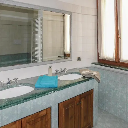 Ferienhaus Three-bedroom Holiday In -tr- Baschi