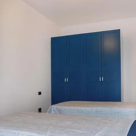 Three-bedroom Holiday In -tr- Holiday home