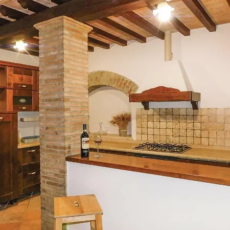Three-bedroom Holiday In -tr- * Baschi