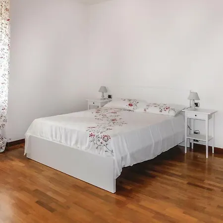 Three-bedroom Holiday In -tr- *